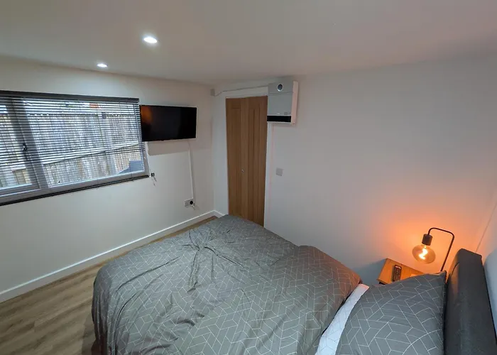 Modern Tiny Garden House *